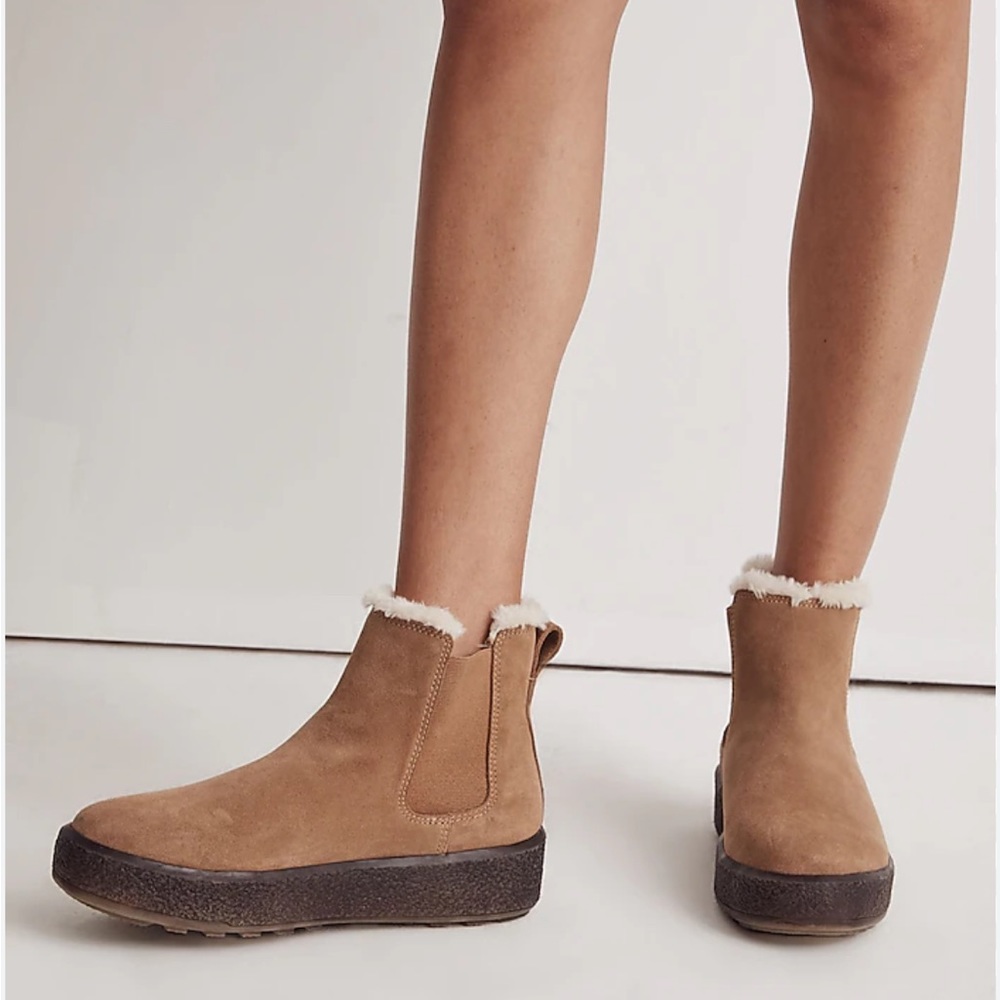 Madewell The Toasty Chelsea Boot in Dried Barley